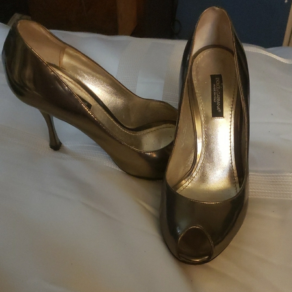 Dolce & Gabbana Women's Gold Peep Toe Heels